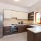 5 Bedroom Lovely Home In Posedarje