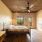 Miners Cabin #4 - King Bed - Private Balcony with Views - Tombstone