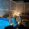 The Muses of Santorini Private Jacuzzi Suites - Vóthon