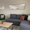Private Guesthouse - Pet friendly - Walk to Beach