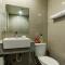 Modern 1BR in Uptown BGC - Manila