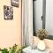 MIDMOST Boutique Hostel