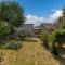 Charming studio with hot tube, terrace, barbecue and garden