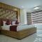Mayo Suites