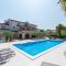 Villa Hope - Apartments with Shared Pool - Poreč