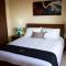 Kenn Holiday Home
