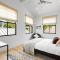 Modern Architectural Oasis in Menlo Park