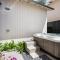 Modern Architectural Oasis in Menlo Park