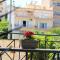 New minimal apartment,10 from Athens airport