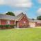 Horn Lake Home with Yard 8 Mi to Graceland!