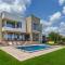 Villa Poemia- private villa with 4BD, pool and stunning sea view