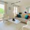 Bright 2BR Family-friendly Home -BASF - Free Parking - Super Fast WIFI