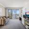 Amazing suite with beach views at prime location