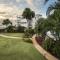 Golden Riviera Beach Resort