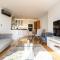 Seaside Serenity Oasis - High floor - Stunning Views - 1BR