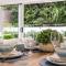 Luxury Hilltop Brand-New 5BD Holiday Home