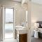 Luxury Hilltop Brand-New 5BD Holiday Home