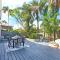 Tropical Allure - A Tranquil Fannie Bay Oasis