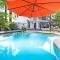 Tropical Allure - A Tranquil Fannie Bay Oasis