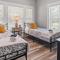 BeeKeepers Inn - Beautifully Renovated 1929 Bungalow with 2 Bedrooms on Brick Street near Tampas Attractions