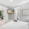 Granada Modern Luxury in Massive Mansion with Heated Pool - Miami