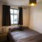 parking Inc 3 bed 15 percent off for monthly stays - Westoe