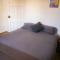 parking Inc 3 bed 15 percent off for monthly stays - Westoe