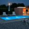 Dora house with WiFi and outdoor swimming pool - بولا