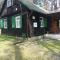 Fantastyczny domek w lesie