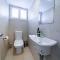 Spacious 4BD House w Pool in the Heart of Herzliya by Sea N' Rent - حرزيليا بي