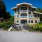 Iconic 3-Story Waterfront 'Marina House' w/ View - Gibsons