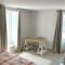 cocoon 52 m2 new, beautiful view castle and mountain