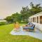 Waterfront Cottage with Sunroom and Patio and Grill