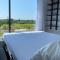 Conteneur avec spa privé face aux vignes - Massillargues-Attuech