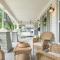 BeeKeepers Inn - Beautifully Renovated 1929 Bungalow with 2 Bedrooms on Brick Street near Tampas Attractions