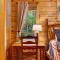 Dog-Friendly Getaway with King Suites and Hot Tub! - Blue Ridge