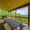 Hot Tub and Game Room Mountaintop Cabin in Murphy!