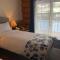 Cariboo Log Guest House