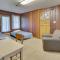 Pet-Friendly Youngstown Cottage with Yard Pet-Friendly Youngstown Cottage with Yard