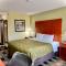 Quality Inn & Suites Wisconsin Dells Downtown - Waterparks Area - Wisconsin Dells