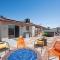 Hot Tub, Games, King Bed, Fire Pit, BBQ Grill, minutes from National Park and Views - Joshua Tree