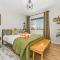 Hot Tub, Games, King Bed, Fire Pit, BBQ Grill, minutes from National Park and Views - Joshua Tree
