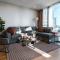 Lux 37th floor 2br 2bath, Infinity pool, Gym, Wifi