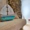 Knocker Cottage is a 3 bedroom made up of 1 double bedroom and 2 small double bedrooms in small village 10 min to beaches - Camborne