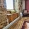 Knocker Cottage is a 3 bedroom made up of 1 double bedroom and 2 small double bedrooms in small village 10 min to beaches - Camborne