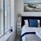 1 The Boatyard - Water fronted, town location & parking for 2 cars