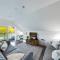 1 The Boatyard - Water fronted, town location & parking for 2 cars