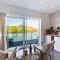1 The Boatyard - Water fronted, town location & parking for 2 cars