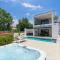 Villa Lucia with Jacuzzi and Private Pool - Kadumi