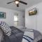 King Beds, VIEWS, Fire Pit, Spa, No Fees, New, Private, Games - 赛维尔维尔